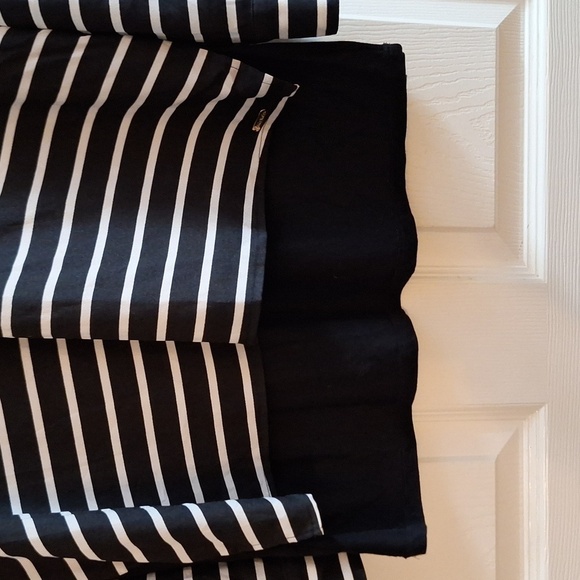 Calvin Klein women's blouse black and white stripe Vneck Long sleeve Sz lg - Picture 3 of 8